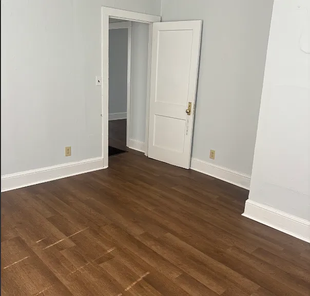 230 W Wood St — Photo 6