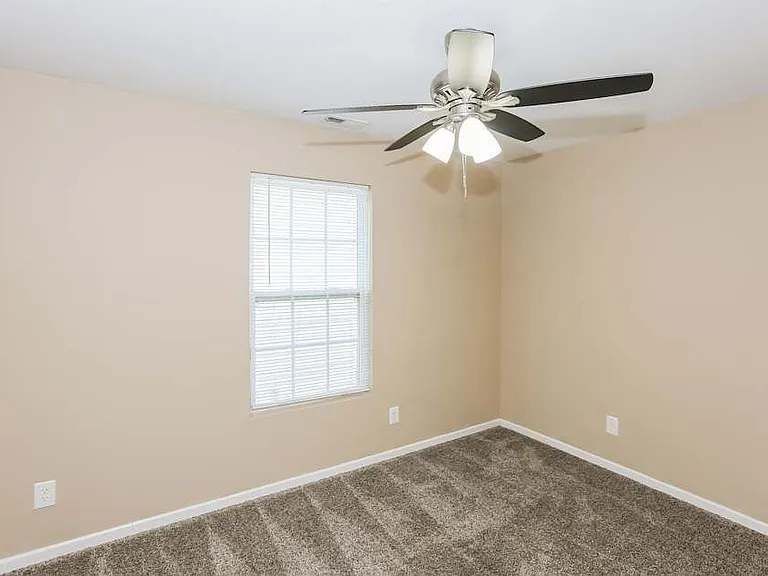 612 N Mulberry St — Photo 8