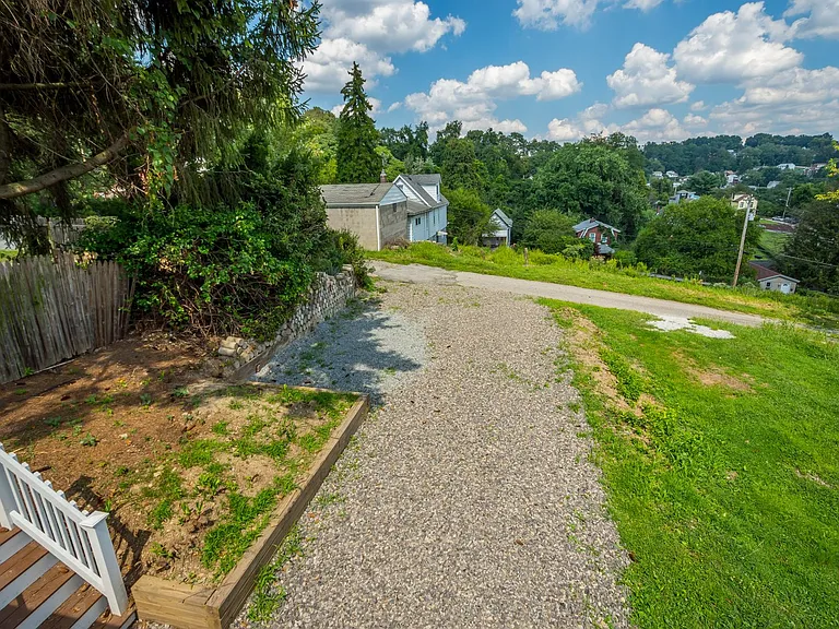 349 Virginia Ave — Photo 4