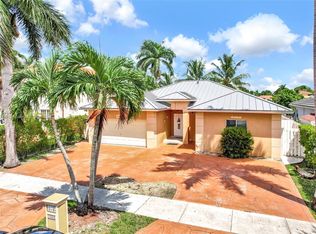 14963 SW 32nd Ter, Miami, FL 33185