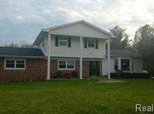 3124 Belford Rd, Holly, MI 48442
