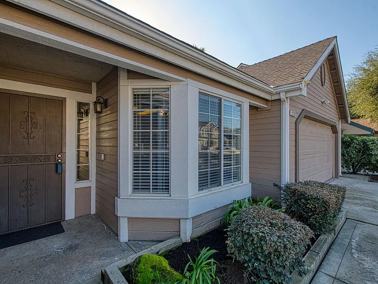 1773 E Frederick Ave — Photo 2