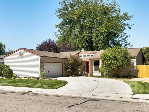 5204 W Waterwheel Dr, Boise, ID 83703