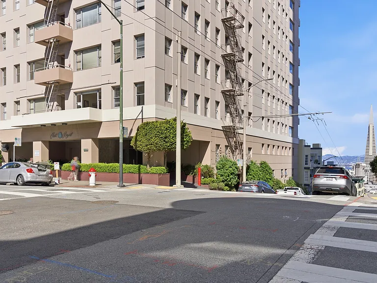 1310 Jones Street — Photo 61
