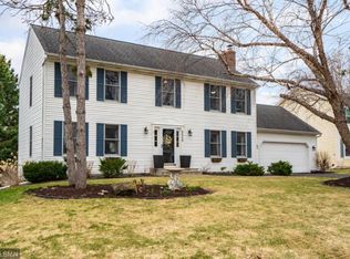 9049 Hidden Meadow Rd, Woodbury, MN 55125