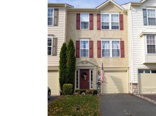 5 Carriage House Rd, Pottstown, PA 19465