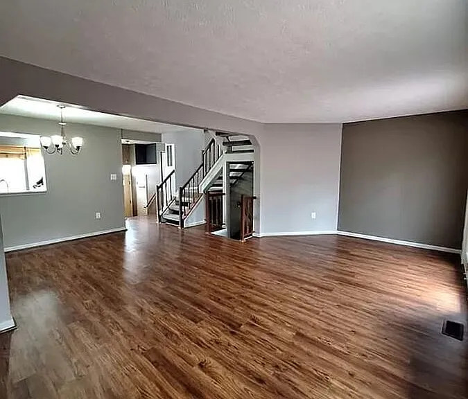 274 Clearbrook Ct — Photo 9