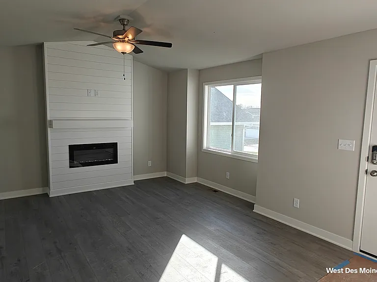 445 Napoli Ave — Photo 3