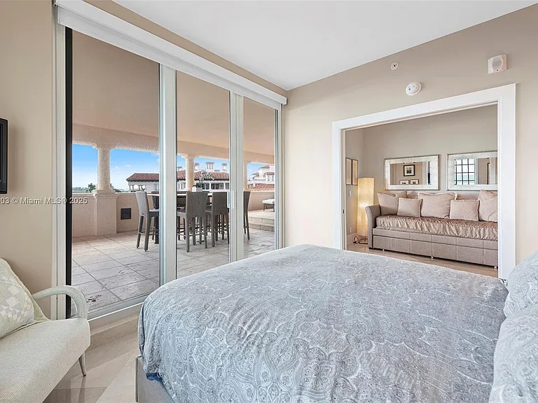 19253 Fisher Island Dr #19253 — Photo 26