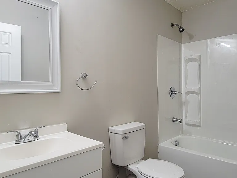 417 Pine St — Photo 17
