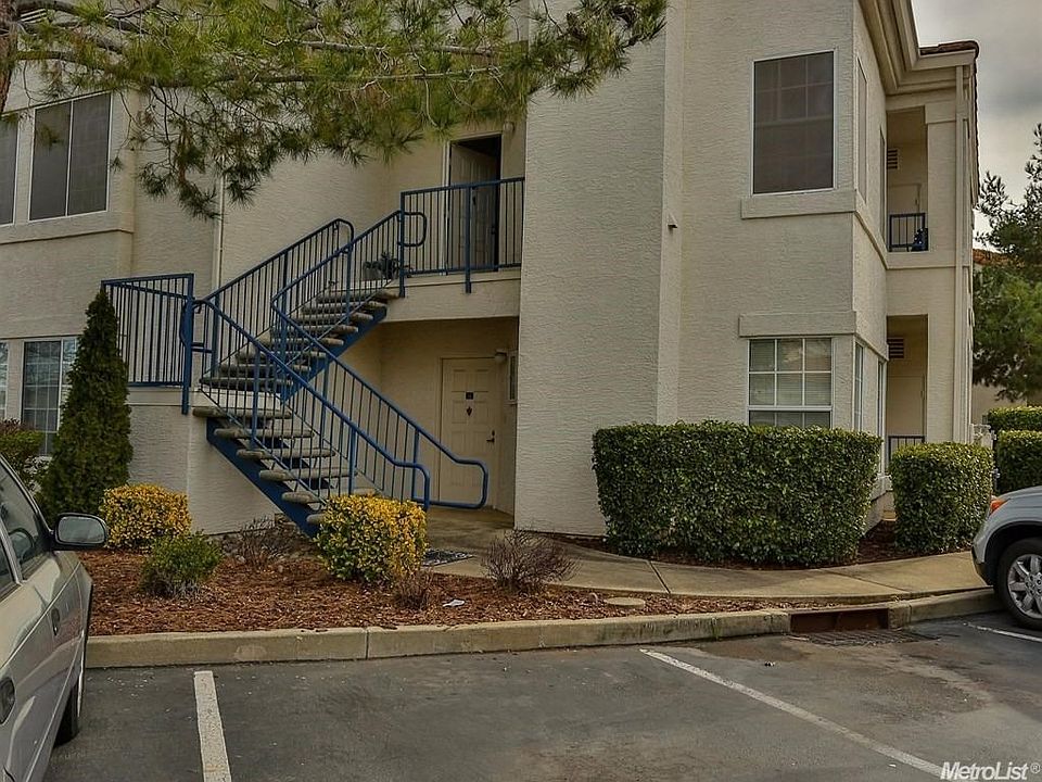 1st image of 412 Beachcomber Dr E