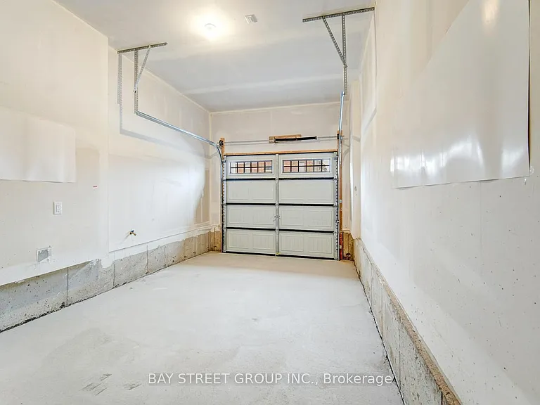 149 Wilmot Rd N — Photo 14