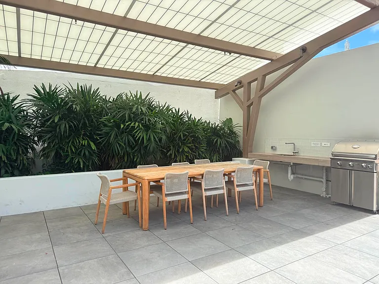 1515 Liona St #708 — Photo 22