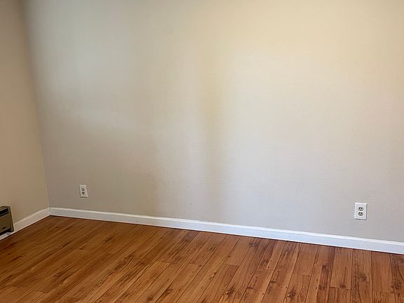 4th image of 741 Bartlett Ave #11
