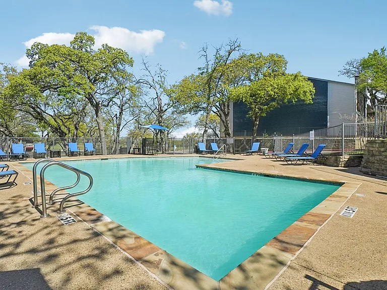 Don't Miss Out Biltmore Homes Leasing Fast — Photo 130