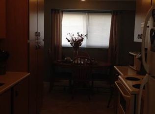 8826 94th St NW #1A, Edmonton, AB T6C 3V1