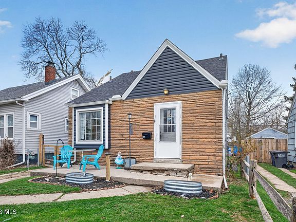 2nd image of 4443 Fairview Dr