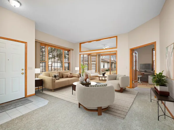 15113 Derby Cir, Rosemount, MN 55068