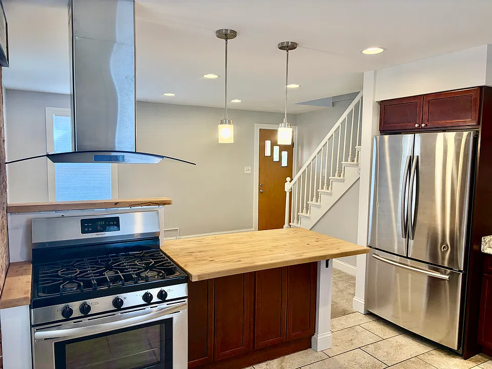 20 S River St #20