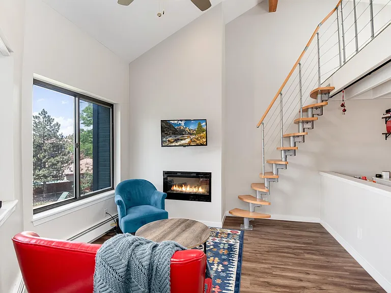 4990 Meredith Way #302 — Photo 3