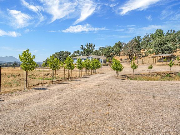 3rd image of 17460 Sendero Way