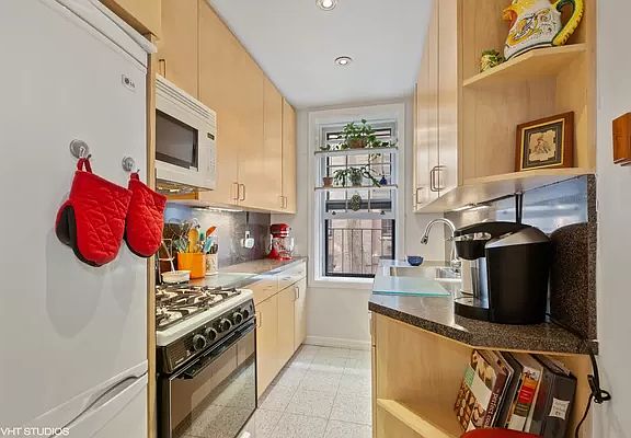 4th image of 33-16 81st St #2A