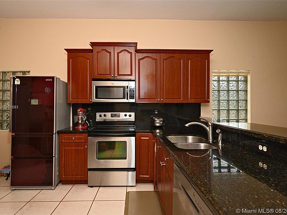 5th image of 16942 NW 19th St
