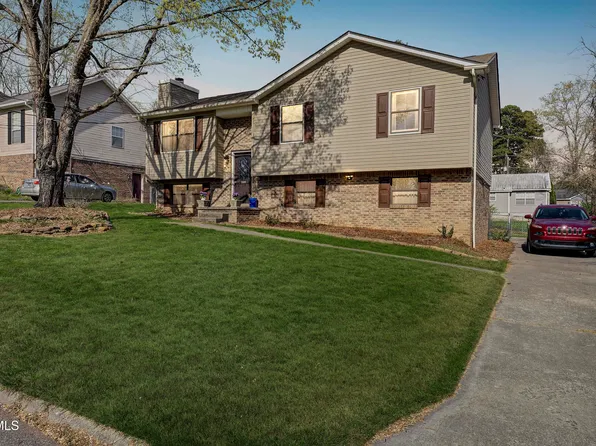 1424 Overton Ln, Knoxville, TN 37923