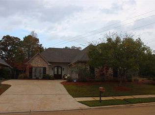 327 Lasalle Ct, Flowood, MS 39232
