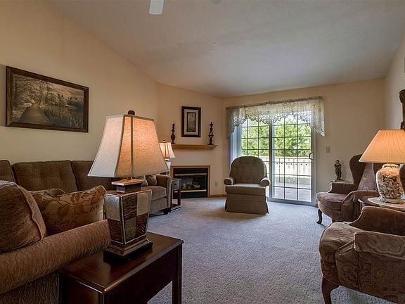 3rd image of 1102 Shingle Oak Ln