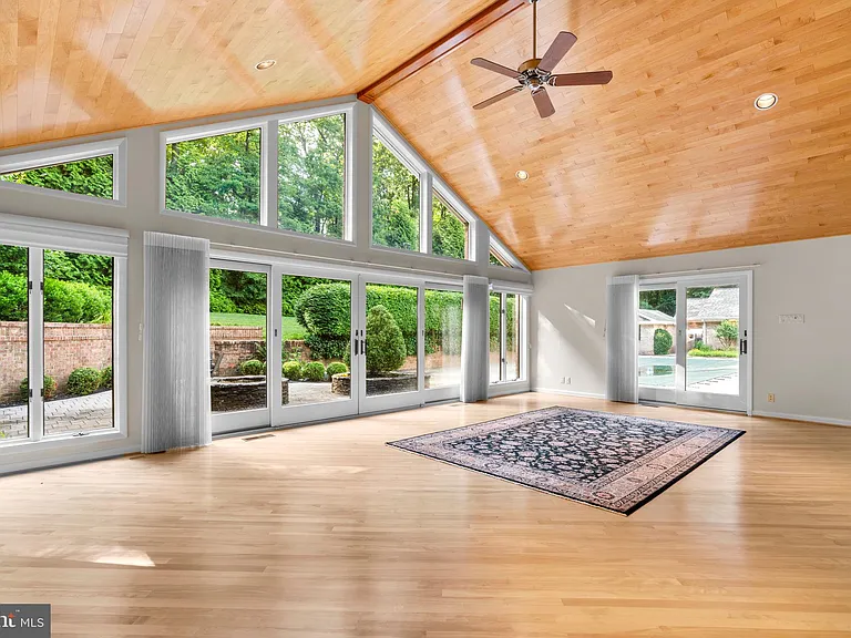 4233 Buckskin Wood Dr — Photo 32
