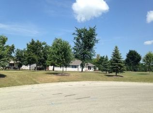 3181 Morningwoods Ct #14, Green Bay, WI 54311