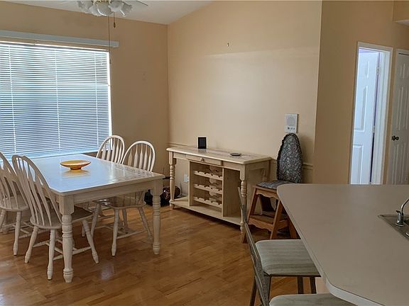 5th image of 1415 SW 40th Ter
