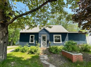 1902 S Broadway St, Menomonie, WI 54751