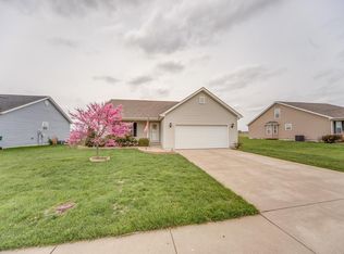829 Moorland Cir, Mascoutah, IL 62258