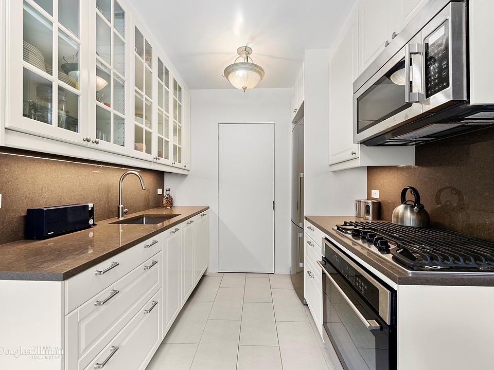 1st image of 230 W End Ave APT 3D