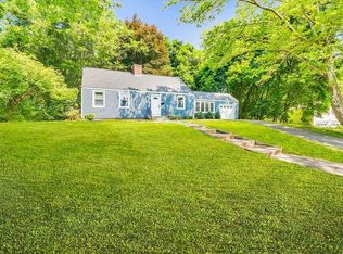 47 Hampton Knolls Rd, Holyoke, MA 01040