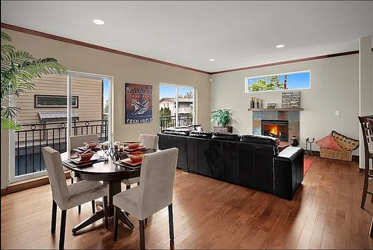 Hawks Landing Townhomes — Photo 3