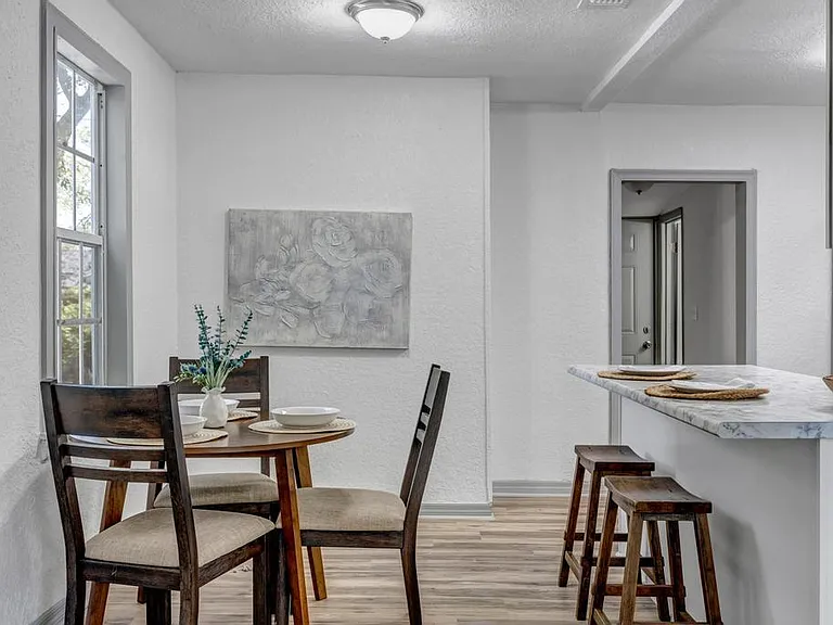 8025 Paul Jones Dr — Photo 10