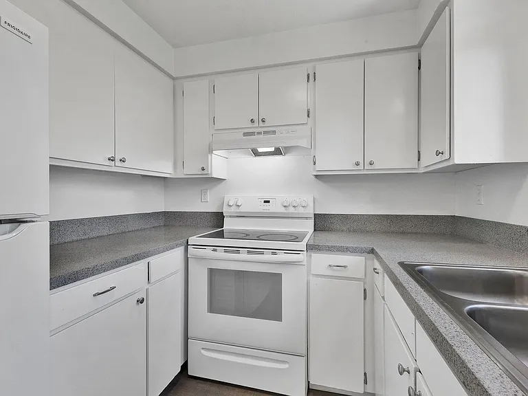 Grover Townhomes — Photo 34