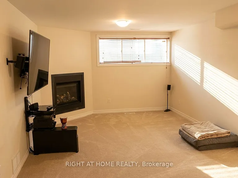 239 Via San Marino St — Photo 14
