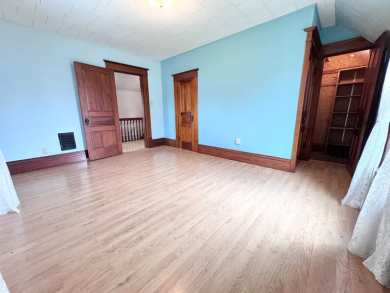 1016 Pleasant St — Photo 22