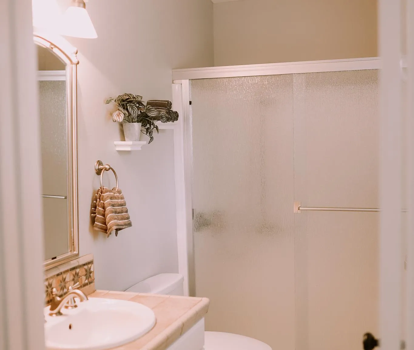 1999 Oak Cir — Photo 1