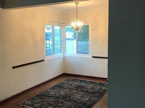 4th image of 114 W Calle Crespis APT 1