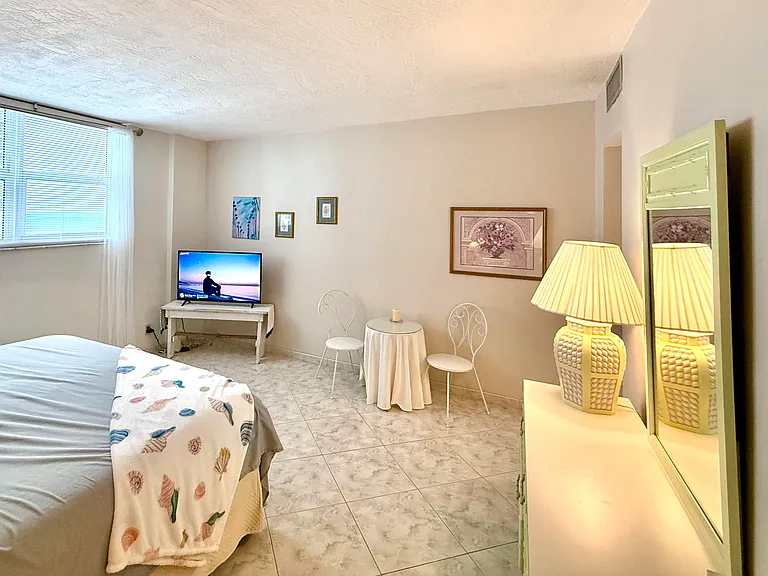 4250 Galt Ocean Dr #14T — Photo 56