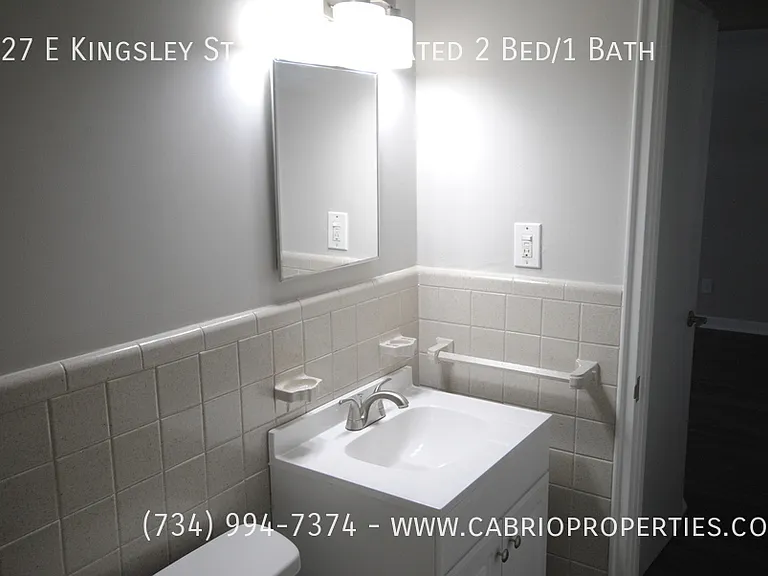 727 E Kingsley St — Photo 30