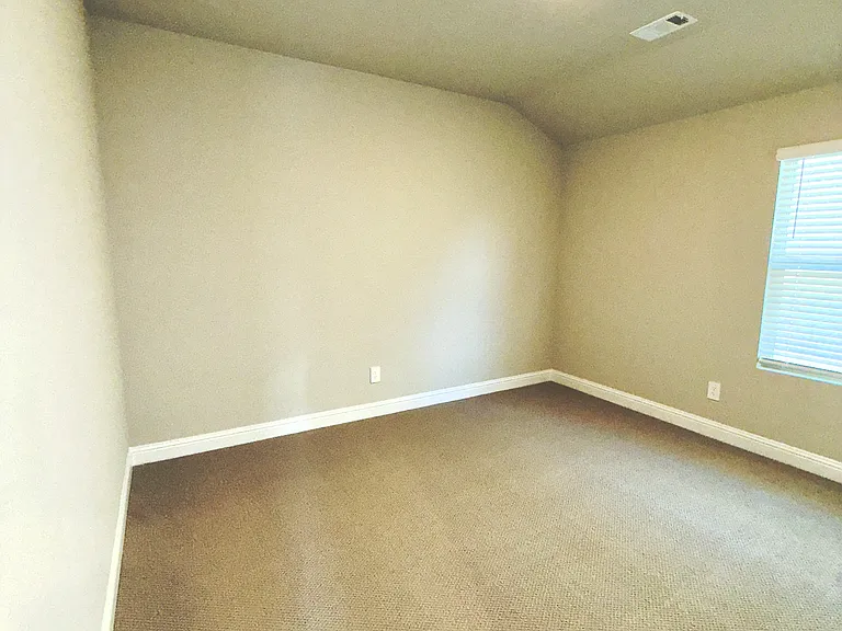 710 Martell Rd — Photo 14