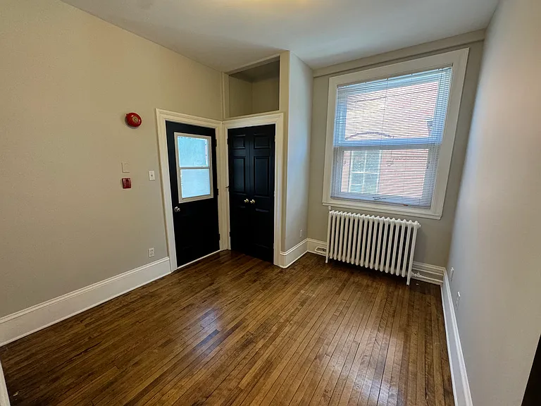 58 Sweetland Ave — Photo 17