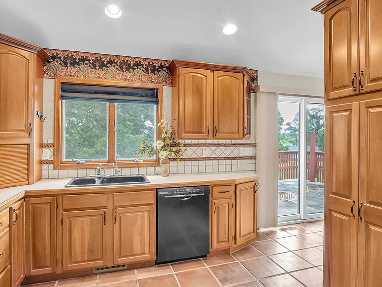 1301 Colonial Club Dr #C — Photo 10