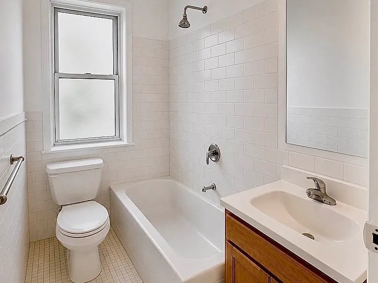 1520 Sheridan Ave #2M — Photo 4
